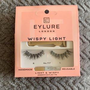 Eylure wispy lashes